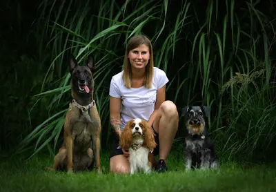 Akademia Dobrych Manier BIAŁY PIES